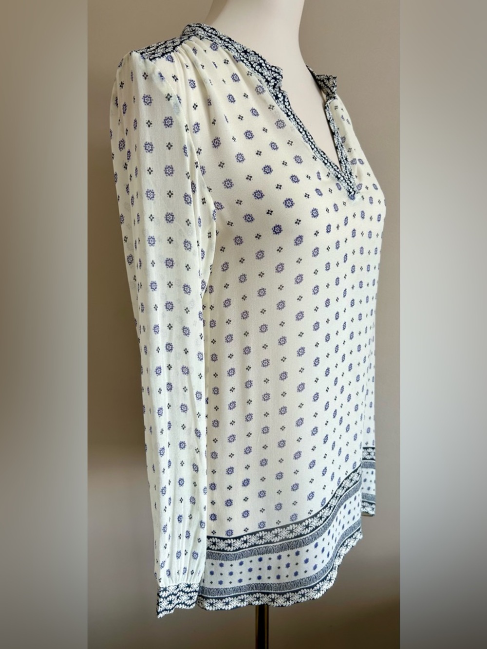 Part Two Cream/Blue Crepe Chiffon Tunic - like new. - Picture 3 of 12